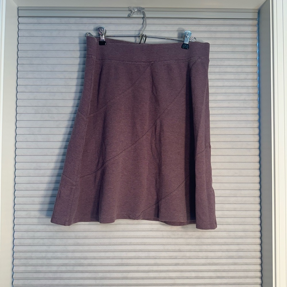 Horny Toad skirt purple stretchy knit E-16
